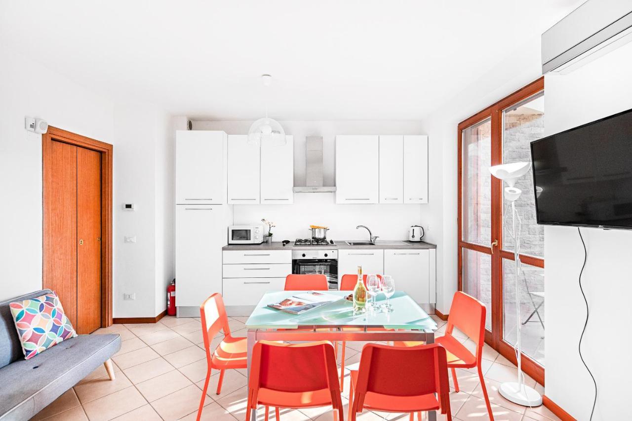 Residence Sole T29 Apartment By Wonderful Italy Сирмионе Екстериор снимка