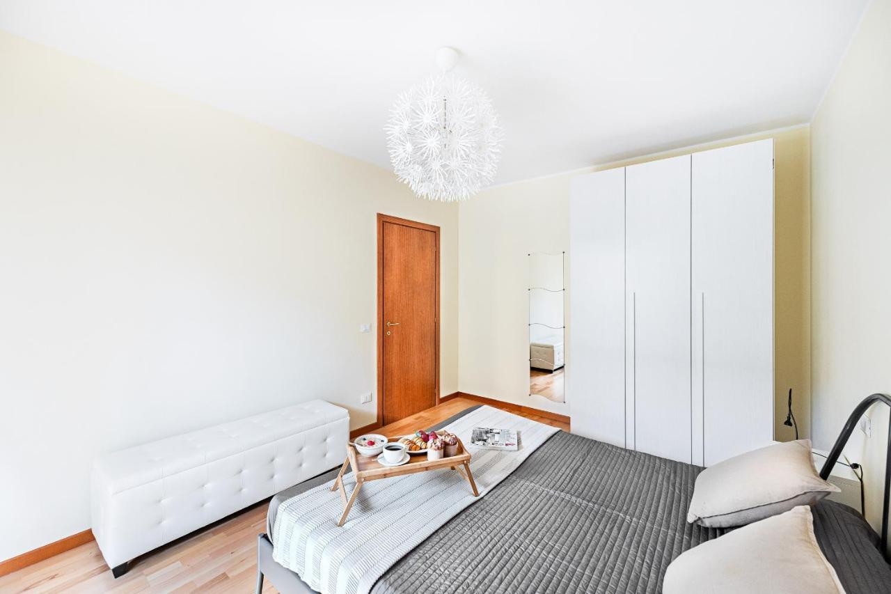 Residence Sole T29 Apartment By Wonderful Italy Сирмионе Екстериор снимка