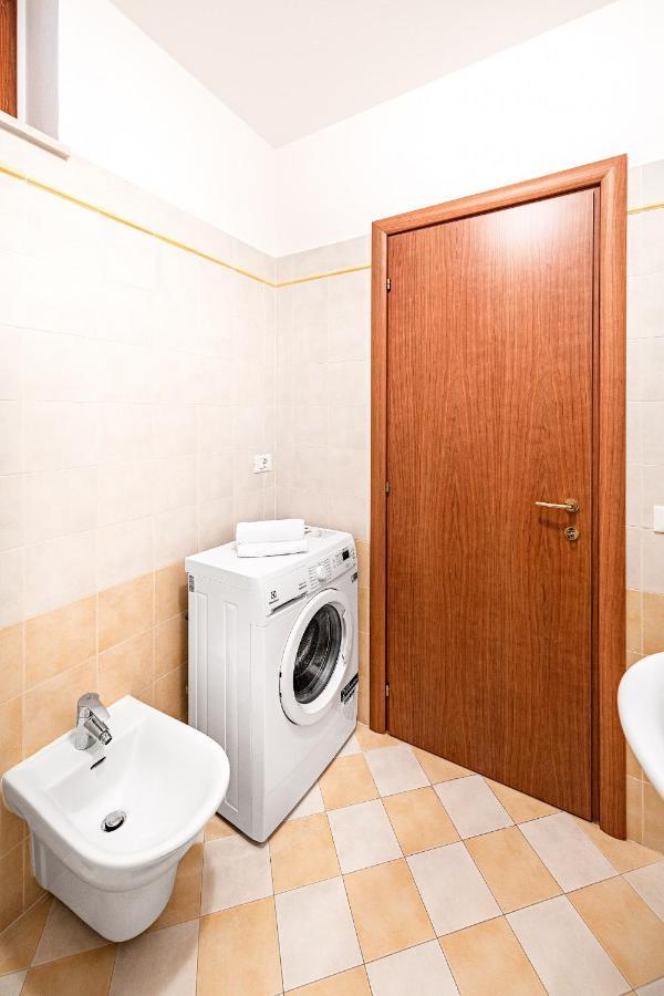 Residence Sole T29 Apartment By Wonderful Italy Сирмионе Екстериор снимка
